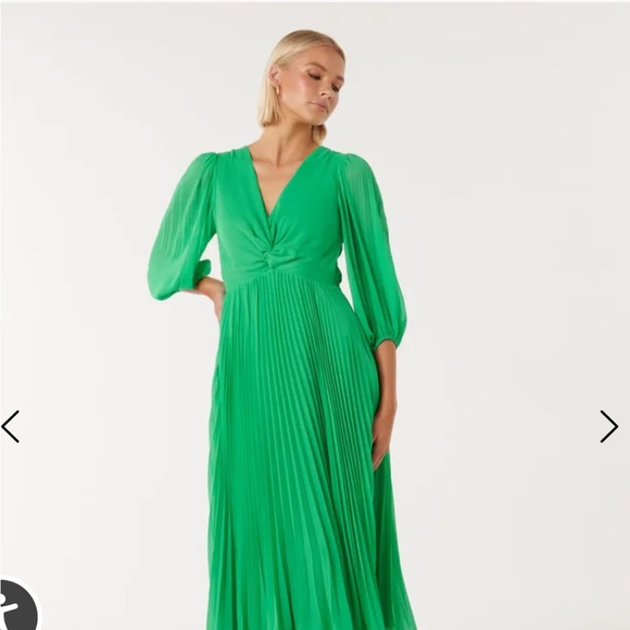 Ever new Viviana pleated twist front midi dress in size 2 - Picture 3 of 3